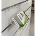 Kép 1/2 - Alusínes panelba akasztható plexi polc, döntött