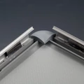 Kép 2/2 - B2 Opti Frame plakátkeret, lekerekített sarkok, 25 mm
