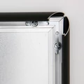 Kép 2/2 - Plakátkeret, TŰZÁLLÓ, 25 mm profil, szögletes sarokkal, A3 méret, FEKETE