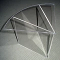 Kép 1/2 - Termékállvány, áruemelő, L, negyedköríves, sugár: 150 mm, H: 150 mm, CSAK RENDELÉSRE, beszerzési idő: 1-2 hét