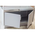 Kép 2/5 - Alumínium keretes üveg vitrin tárolóval, 1000x500x1950 mm, lábazattal vagy kerékkel