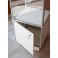 Kép 3/3 - Alumínium keretes tárolós vitrin, 500x500x1900 mm, világítás nélkül