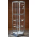 Kép 1/4 - Alumínium keretes üveg vitrin, 500x500x1900 mm, lábazattal vagy kerékkel, világítással