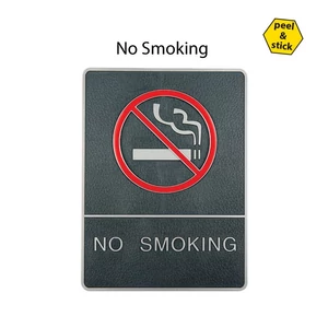Műanyag keretes "No smoking" felirat, ajtóra, dombornyomott