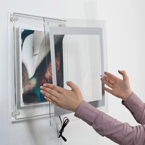 Világító LED akril keret falra, négyszögletes, FEKETE, A4 méret