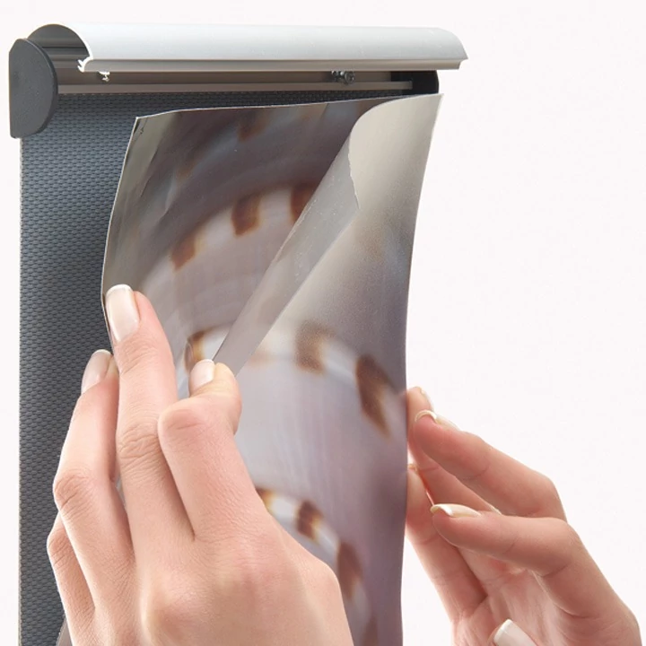 Ajtóra helyezhető információs tábla, 26 mm profil szélesség, plakát méret 105 x 297 mm, 10db/csomag