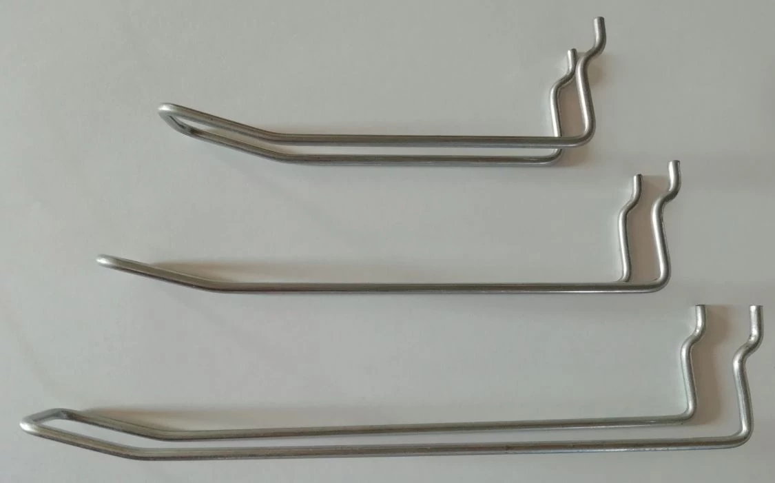 Perforált lemezbe akasztható horganyzott dupla kampó, 160 mm