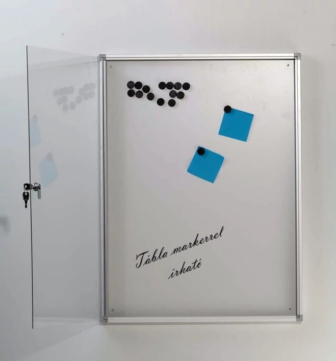 Beltéri fali vitrin, 4 x A4, mágneses hátlap, 515 x 685 x 30 mm, CSAK RENDELÉSRE, beszerzési idő: 1-2 hét